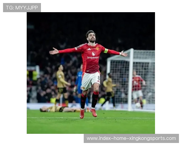 布鲁诺定位球助攻曼联终场绝杀